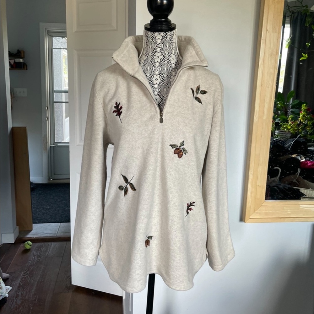 Vintage Adorable Cottage Grandmacore Embroidered Autumn Fleece Sweater. Large